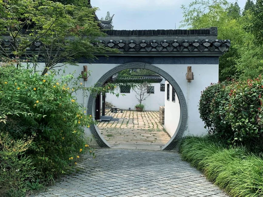 Solar Path Feng