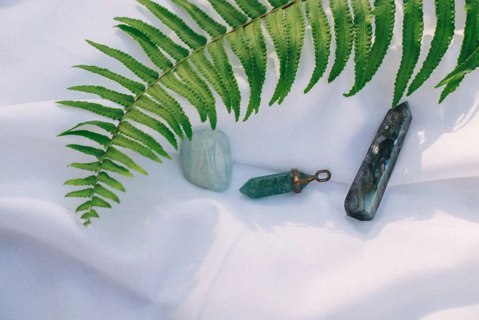 Jade leaf ornament,