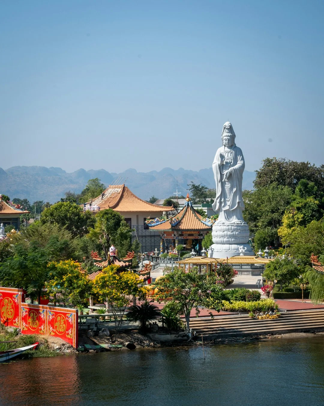 Guanyin statue for