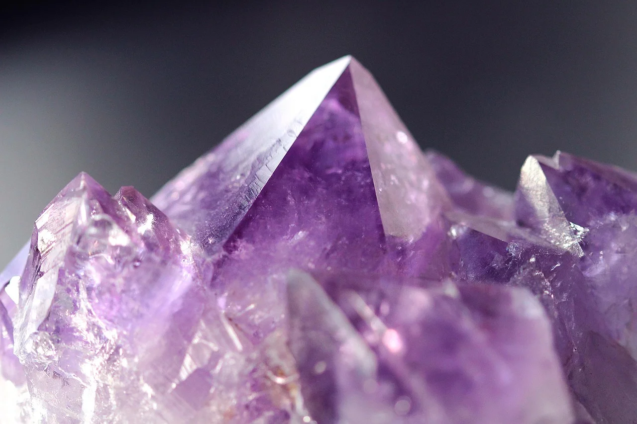 Amethyst crystal, Feng