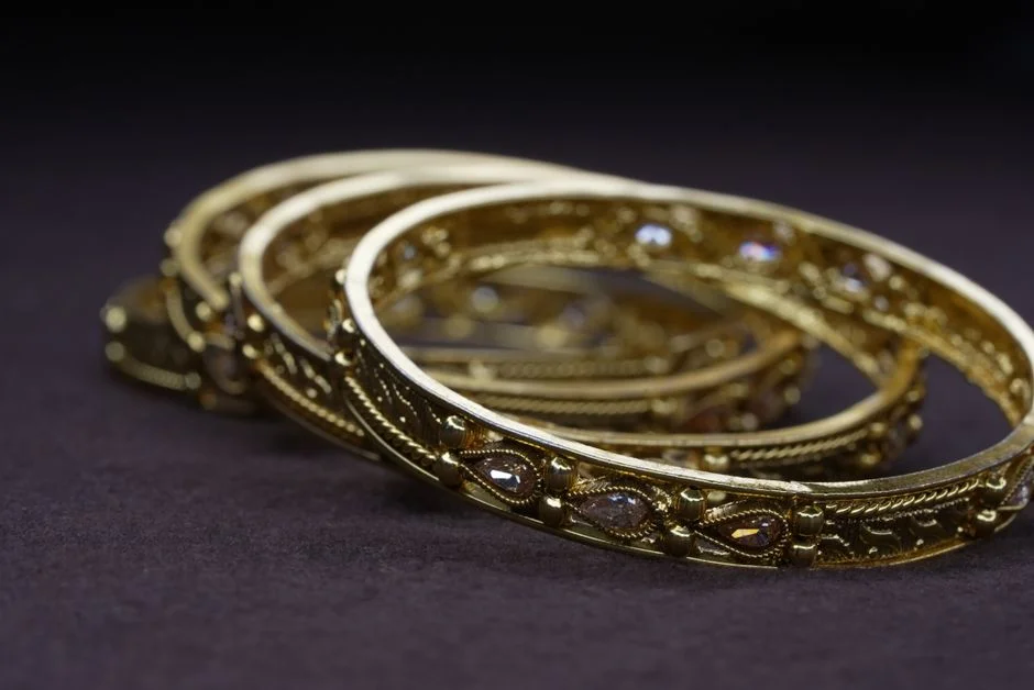 gold bracelet, feng