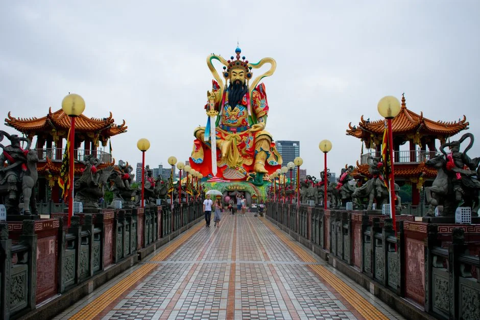Zhong Kui Statue,