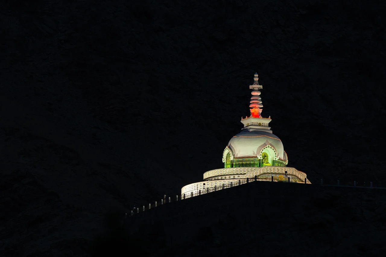Maitreya Buddha, Buddhist