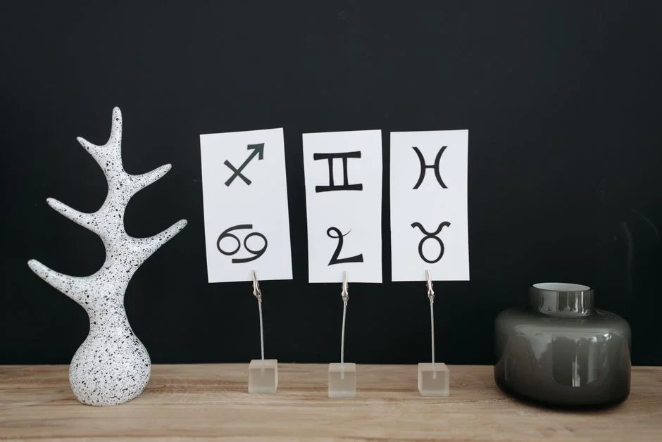 zodiac signs, obsidian