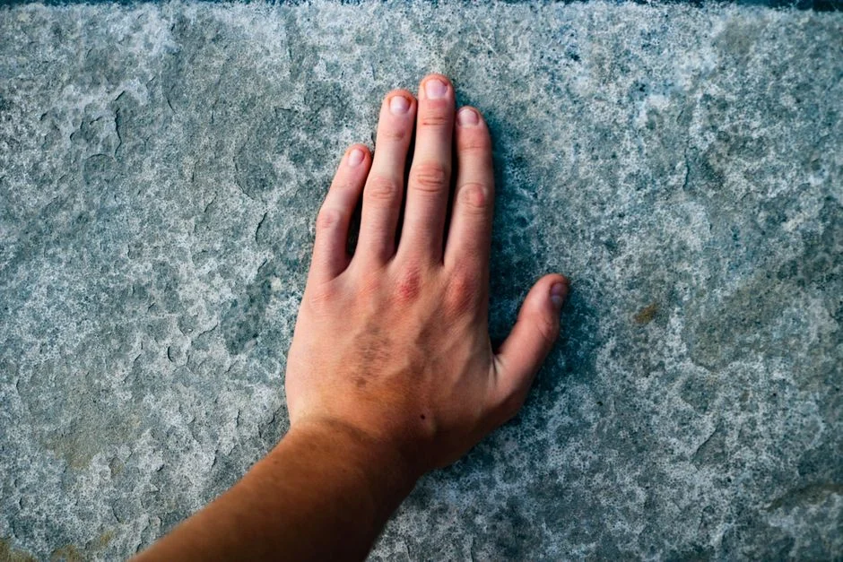 left hand crystal