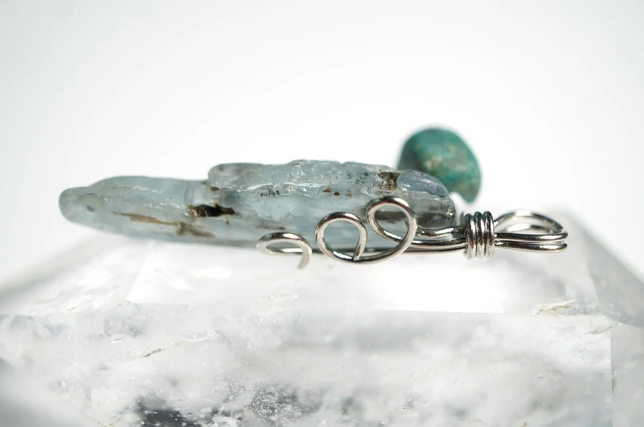 blue kyanite, meditation