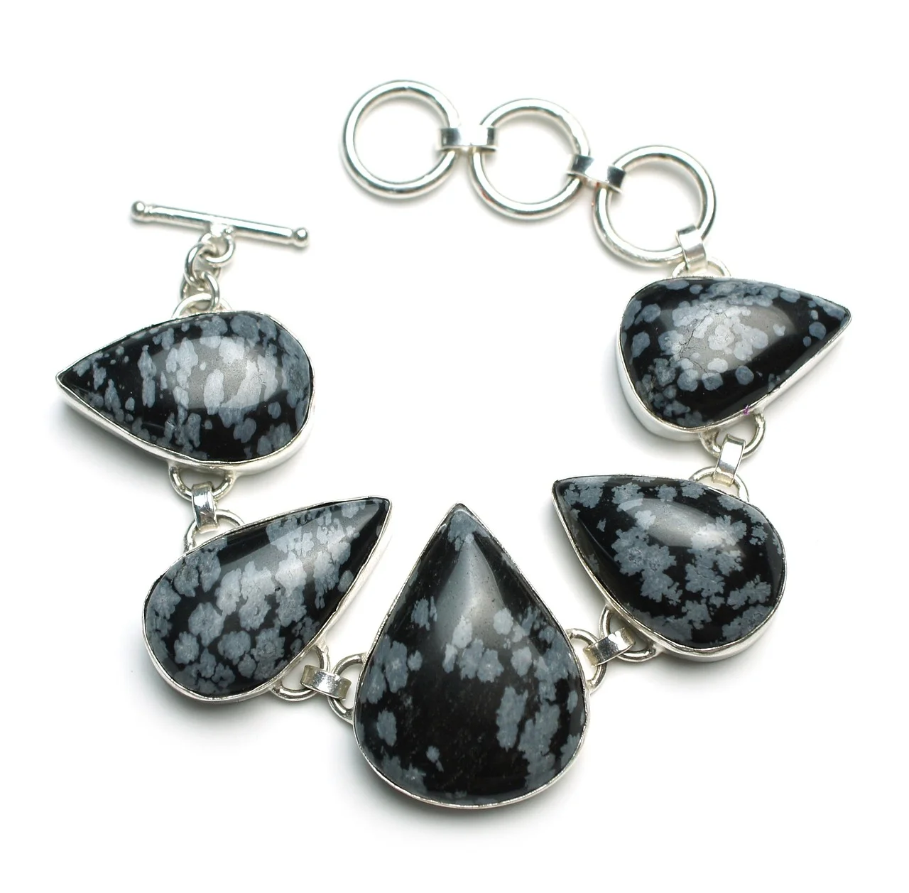 
  Can wearing Crystals Help you Bringing Wealth and Healing?
 – FengshuiGallary