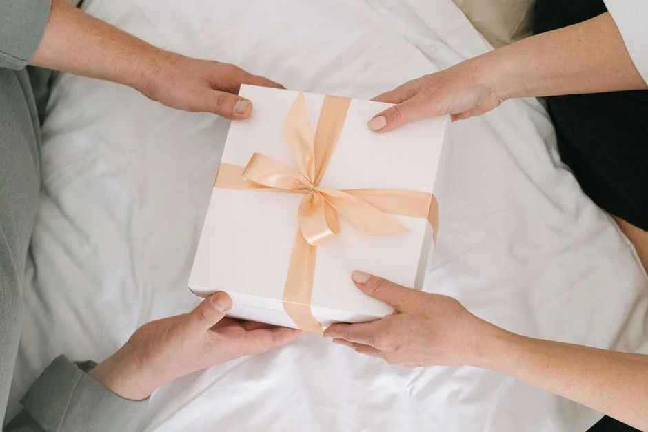 Meaningful gift, Chinese