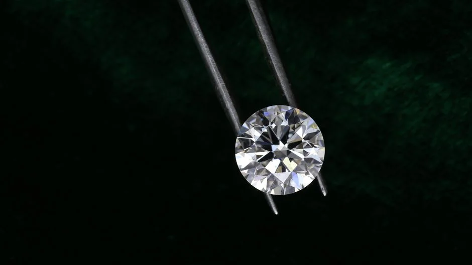 Diamond flawless crystal
