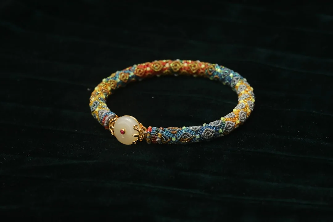 jade bracelet, prosperity