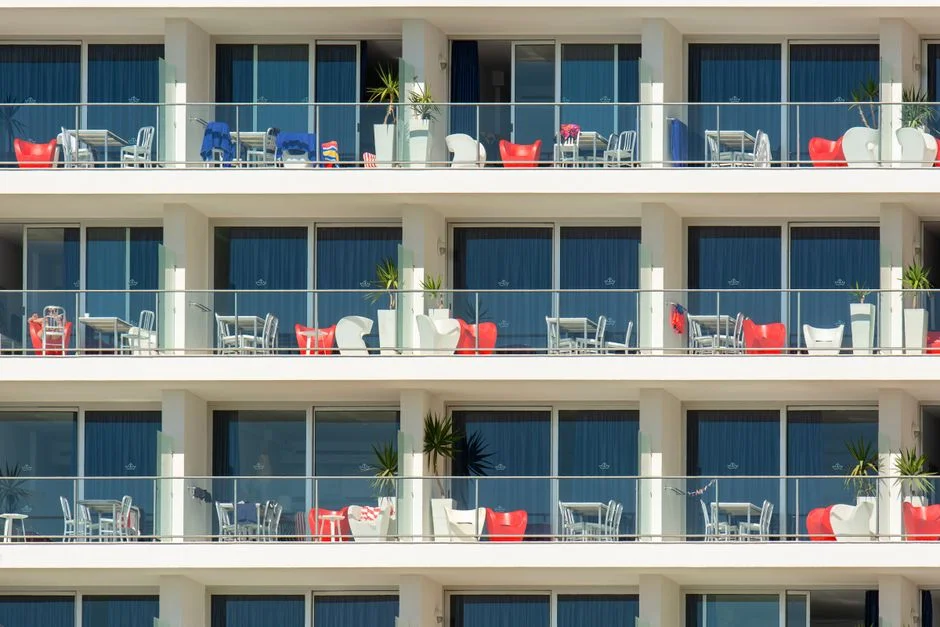 Clean balcony feng