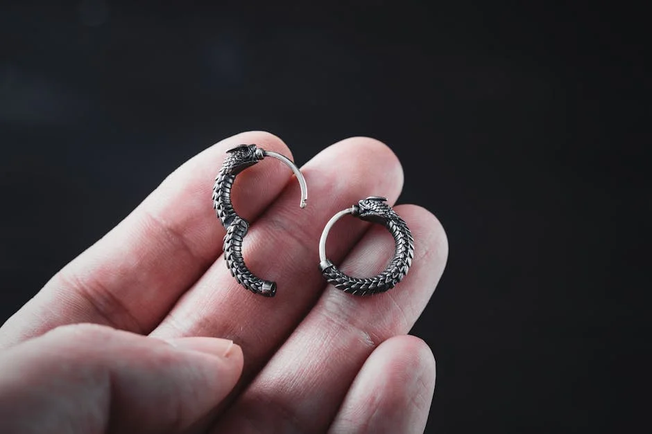 Silver snake earring,