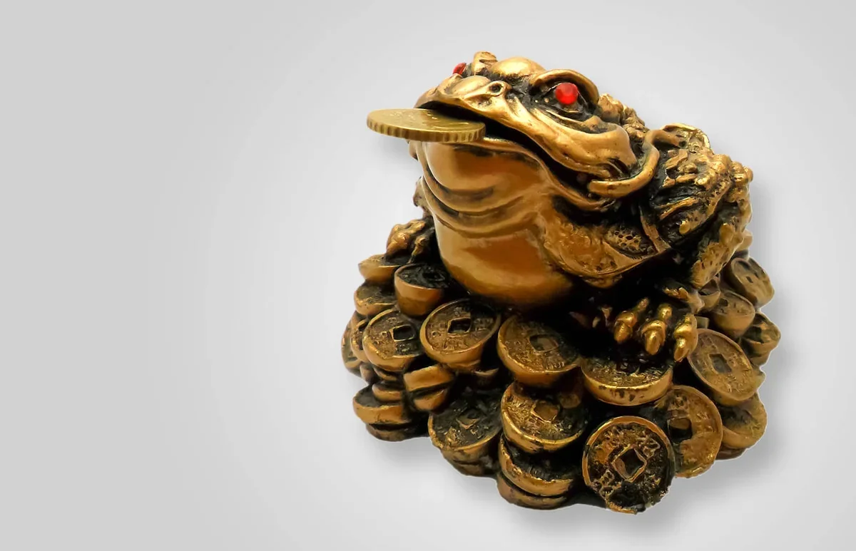 Money Toad Statue,