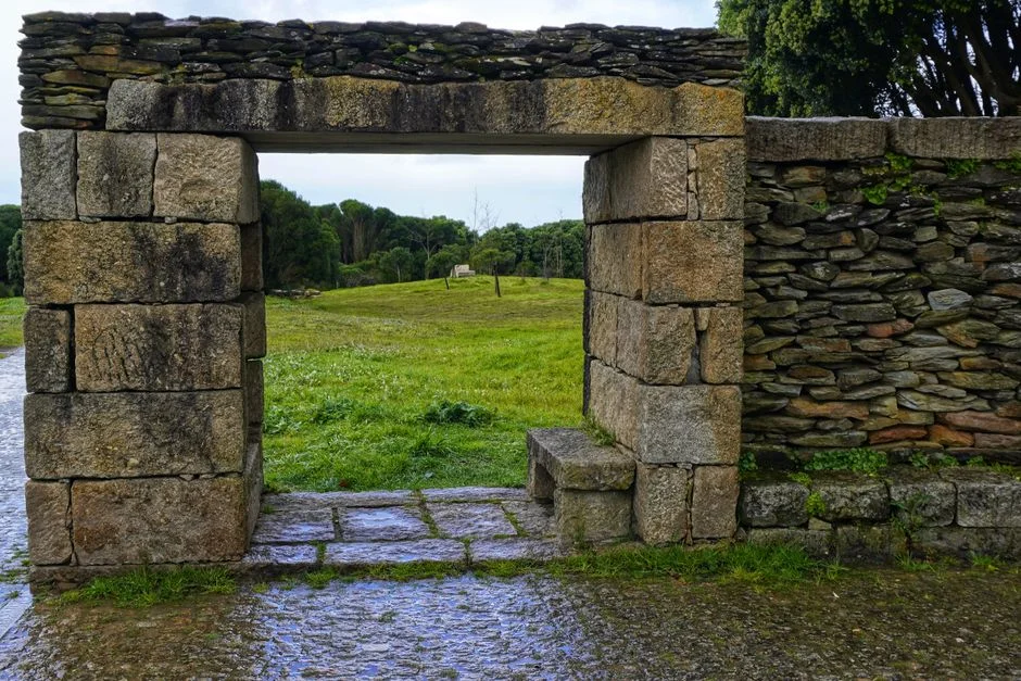stones at entrance,
