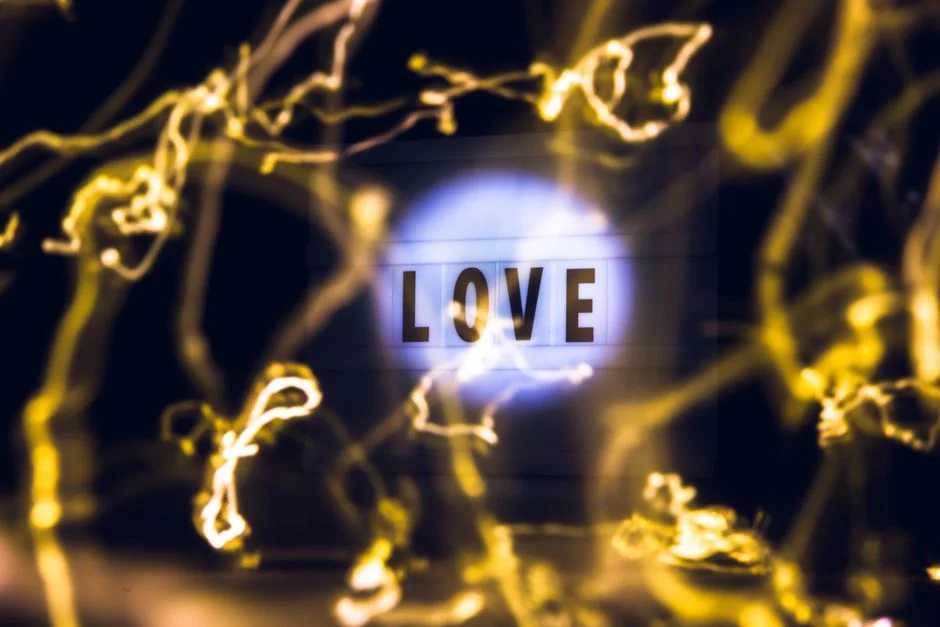 Romantic Energy, Love