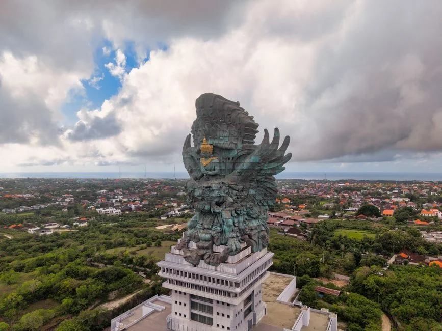 Garuda ring, auspicious