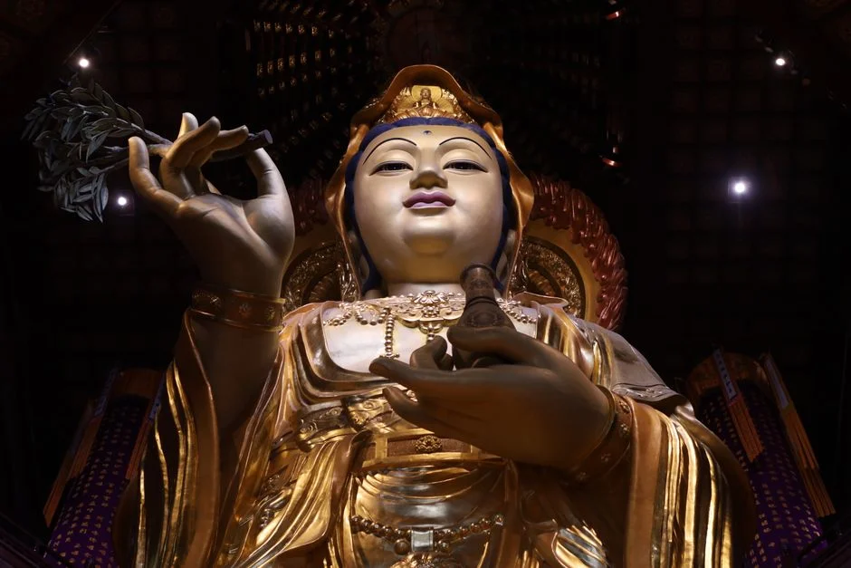 Guanyin Bodhisattva, Amitabha