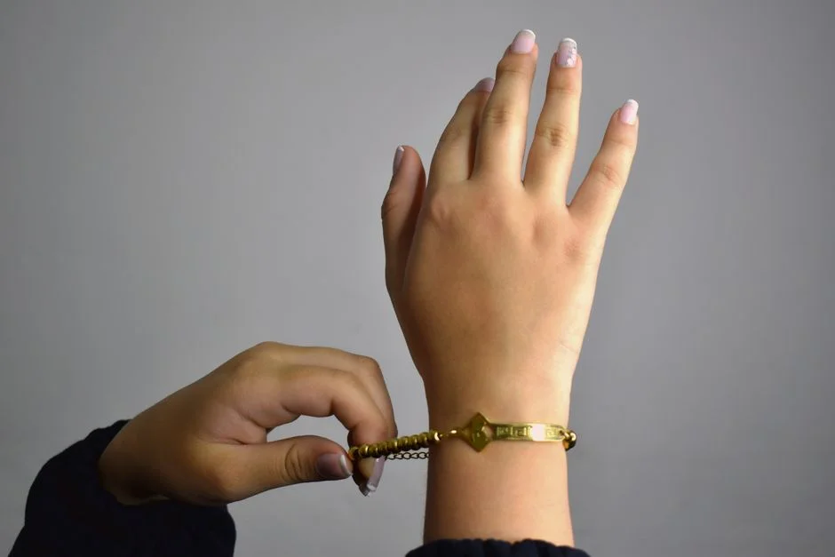 knot adjustment, bracelet