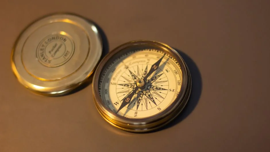 Compass Customization, Feng