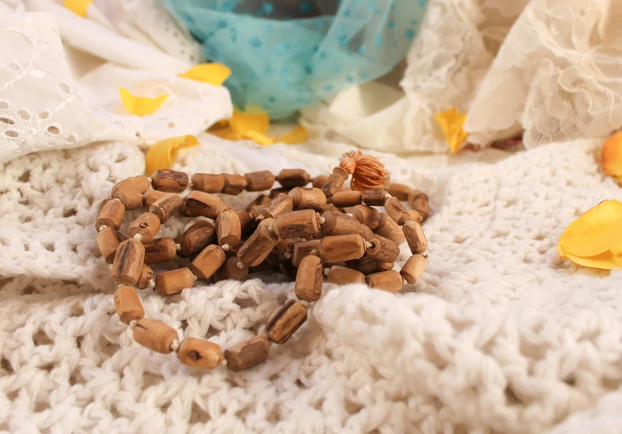 howlite mala, calming
