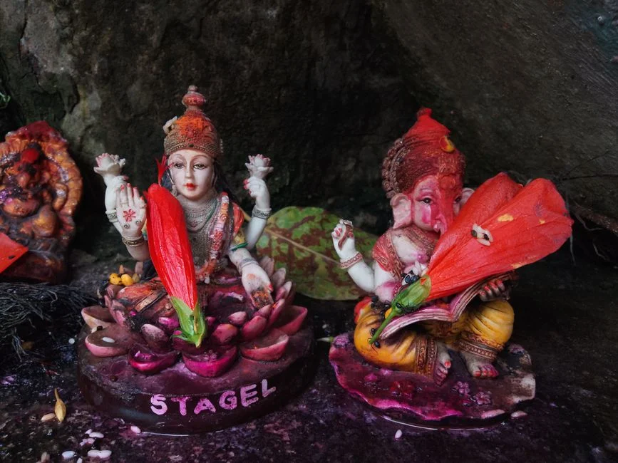 Lakshmi footprints, Hindu