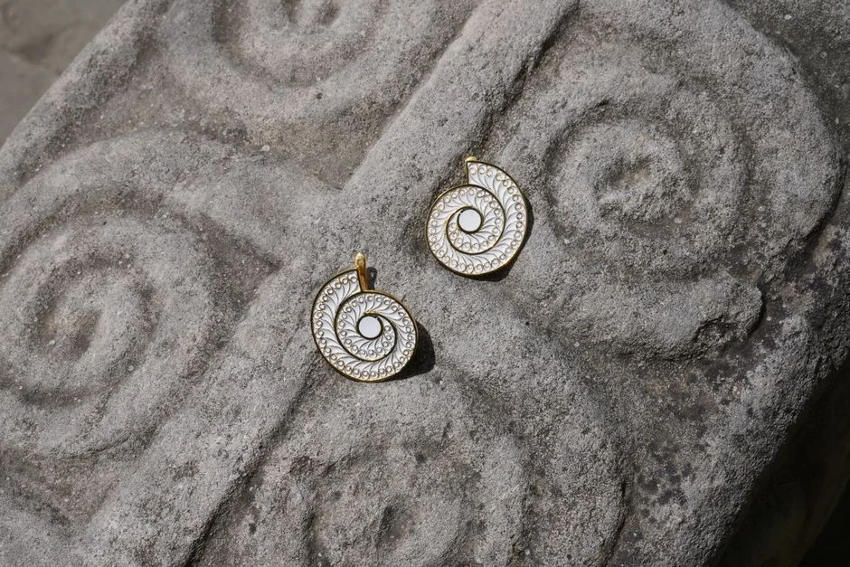 Wealth spiral, Ancient