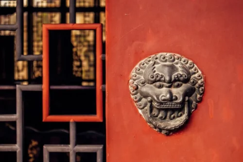 Three Things You Shouldn’t See When Entering Your Home: Attract Wealth
 – FengshuiGallary