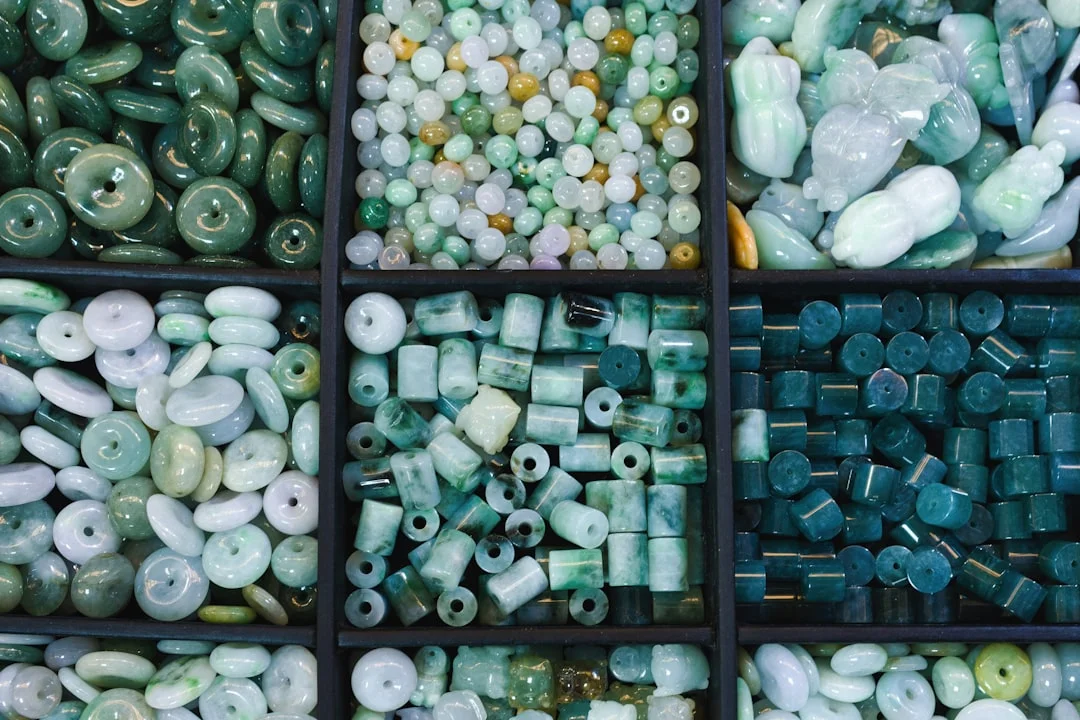 
  To determine if jade is real, you can follow these steps
 – FengshuiGallary