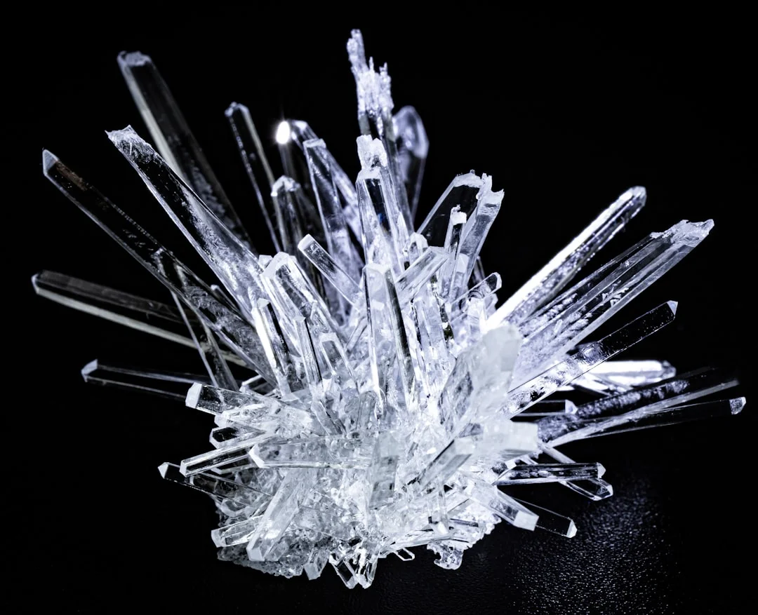 Energetic balance, Crystal