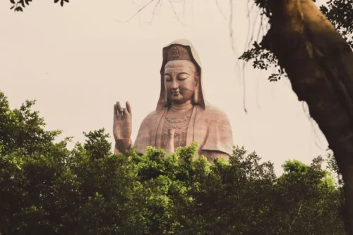What Does a Jade Guanyin Mean? 6 Common Guanyin Symbols Explained
 – FengshuiGallary