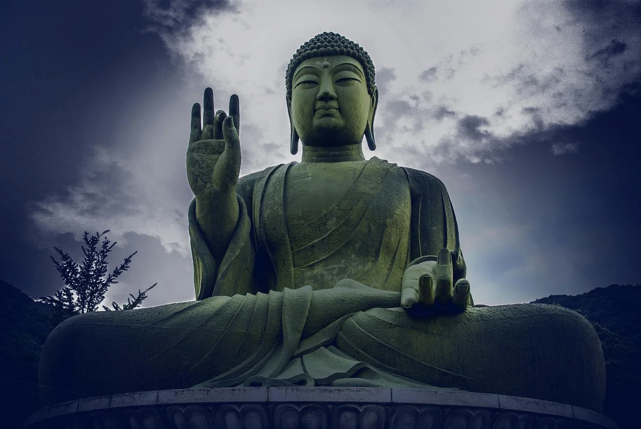 What Does “Namo Amitabha Buddha” Mean? The Meaning, Origins, and Signi
– FengshuiGallary